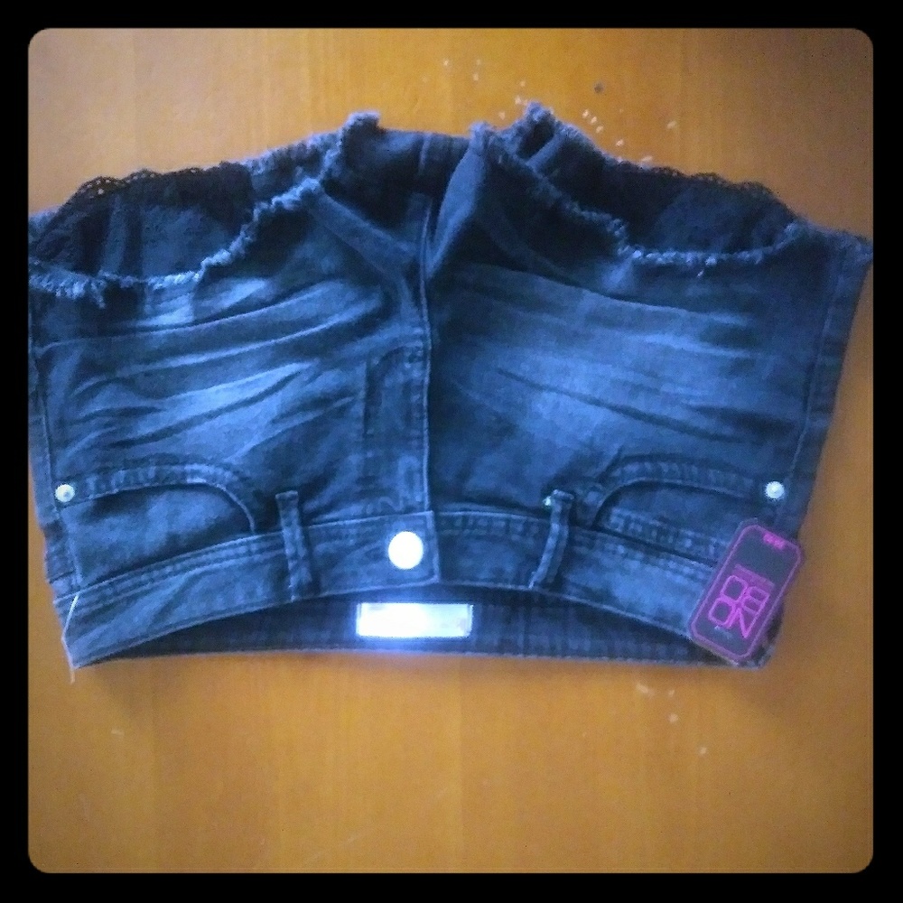 NWT black jean shorts